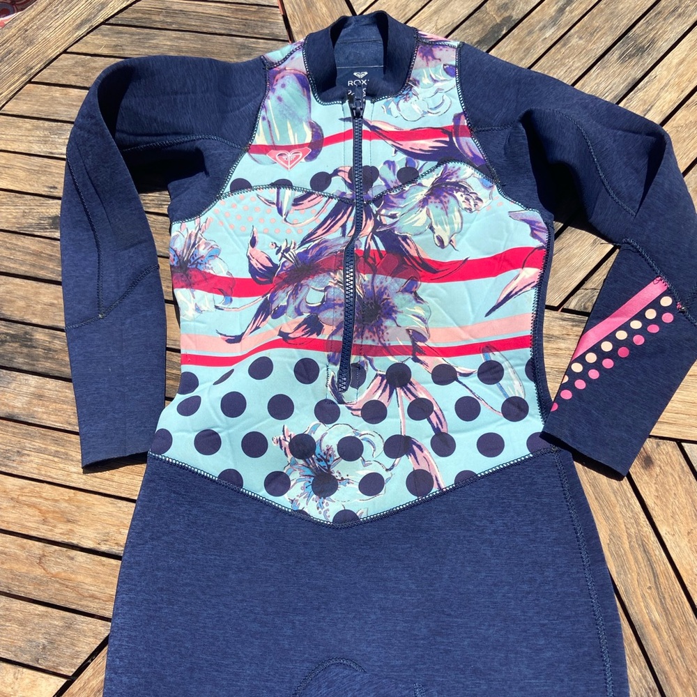 Girls Roxy surf suit